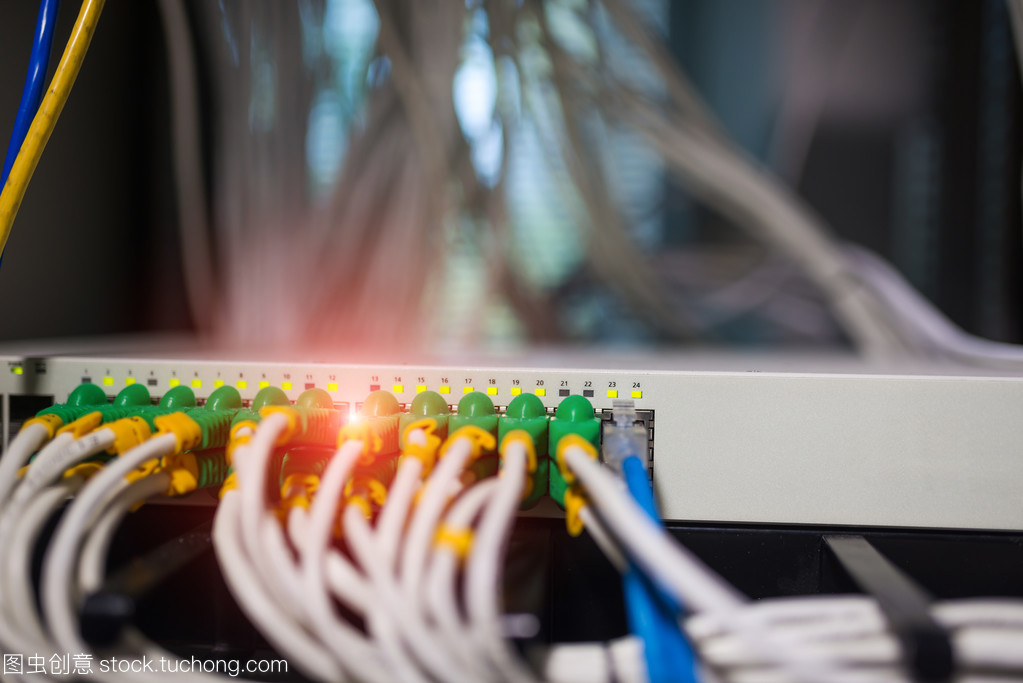 核心交换机技术在现代网络空间中的关键地位